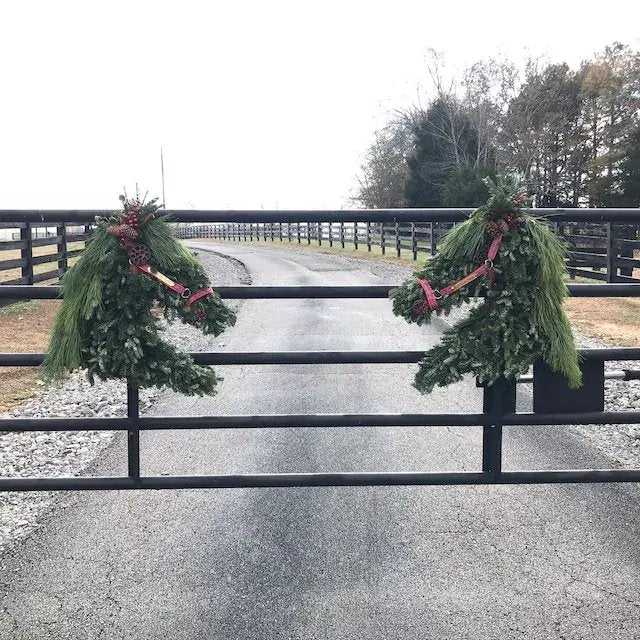 Farmhouse Double Horse Head Christmas Wreath