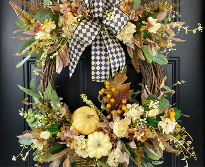 Pumpkin wreath with bow