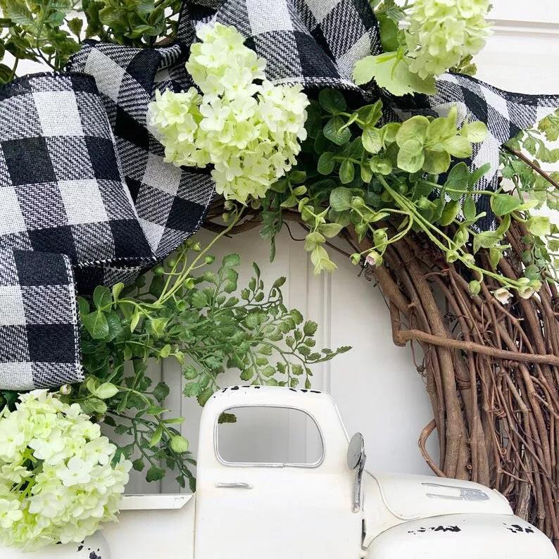 Summer farmhouse truck wreath - This is the latest way to welcome summer